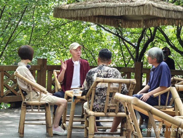 开云体育(中国)官方网站史雷带着鲁豫和窦文涛-开云「中国集团」Kaiyun·官方网站-登录入口